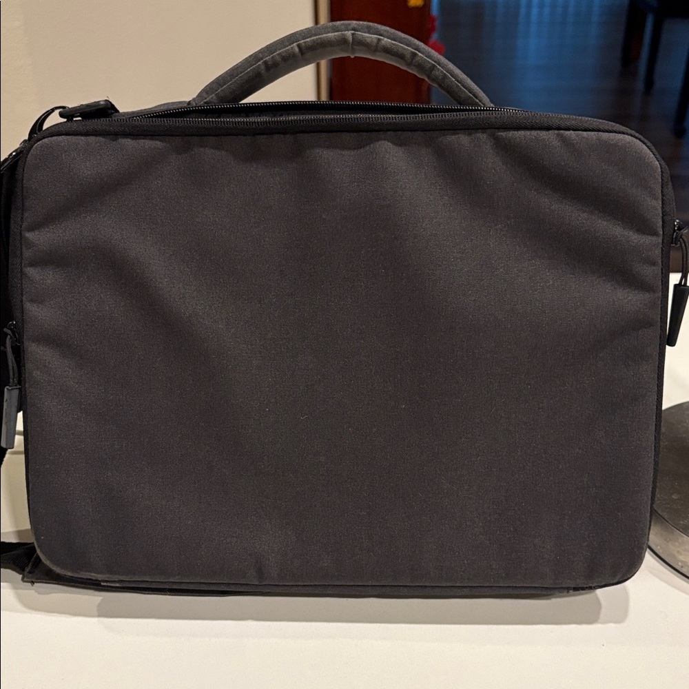 Incase computer bag - Picture 4 of 8